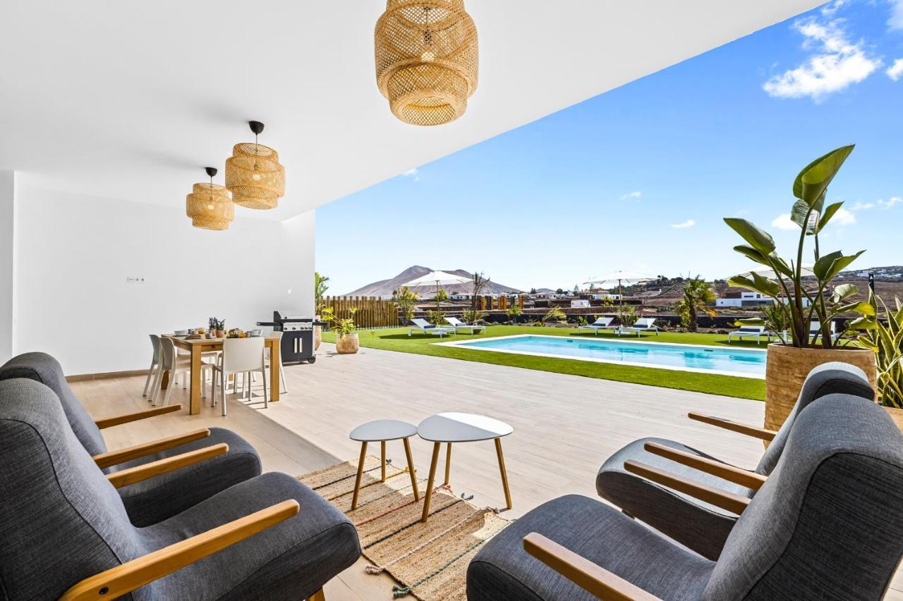 Villa Ayala Villaverde  エクステリア 写真